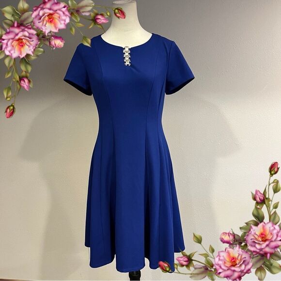 Elegant Blue A-Line Short Sleeve Royal Color Dress size 4 - Picture 1 of 13